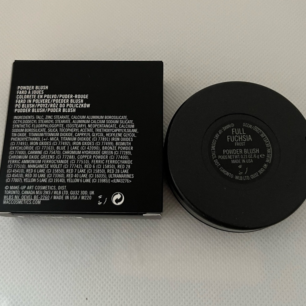 New MAC Cosmetics POWDER BLUSH Full Fuchsia bright intense, satin $25.00 - Picture 8 of 10